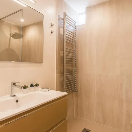 The Rent - Spacious With Terraces With Panoramic View Of * Rom