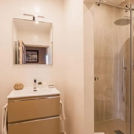 The Rent - Spacious With Terraces With Panoramic View Of