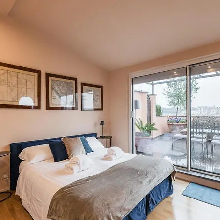 The Rent - Spacious With Terraces With Panoramic View Of Lejlighed Rom