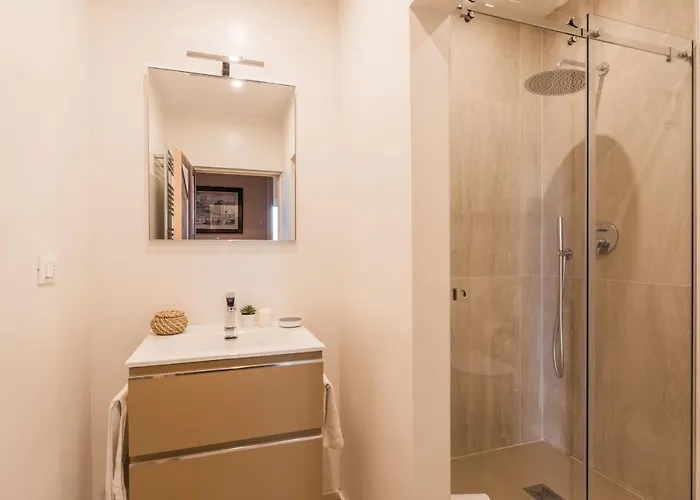 The Rent - Spacious With Terraces With Panoramic View Of