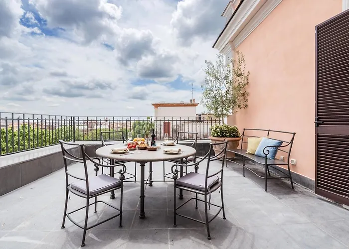 The Rent - Spacious With Terraces With Panoramic View Of Daire Roma
